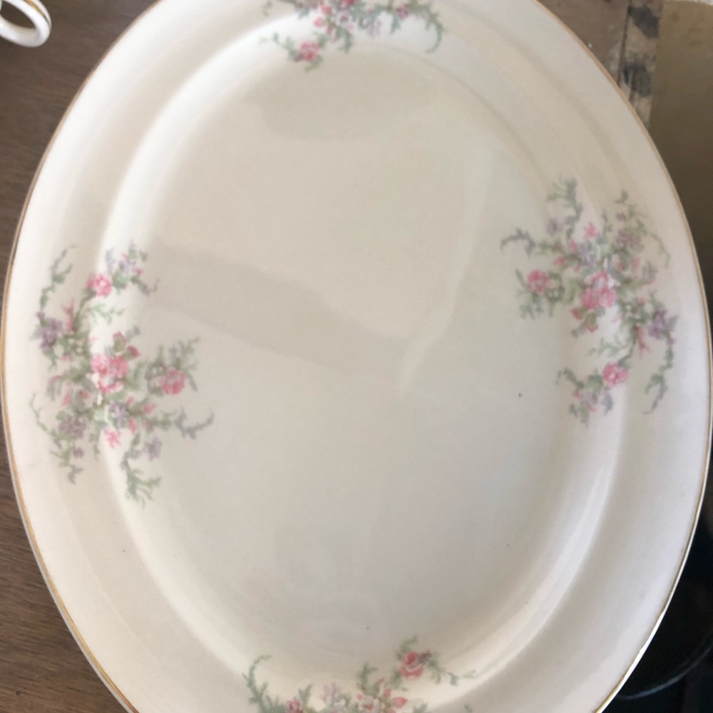 Fine China - Picture 3 of 12